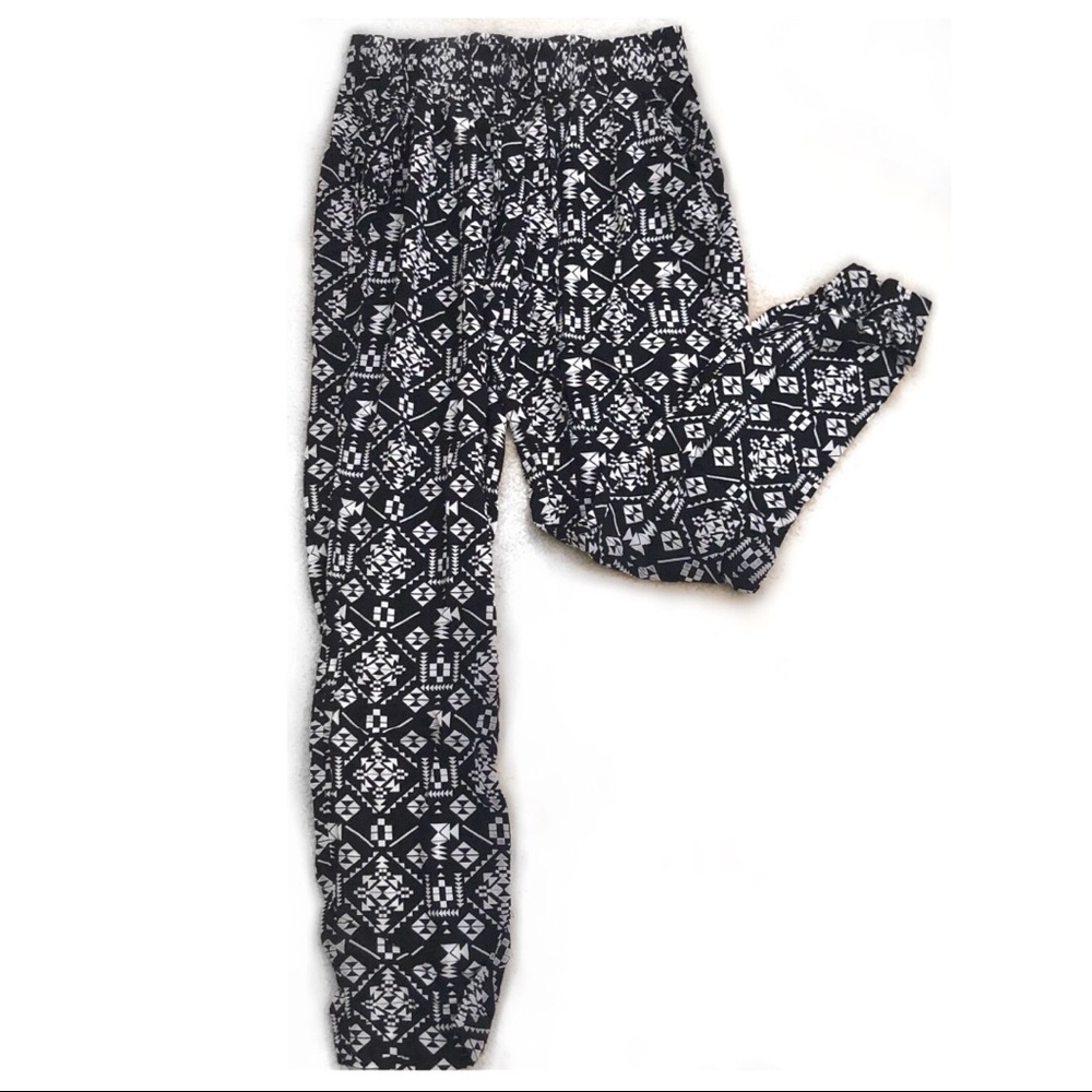 NWOT Cotton On Flowy Geometric Pants